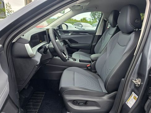 New 2025 Volkswagen Tiguan SE image 20