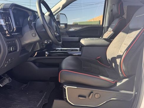 Used 2024 Ford F250 Lariat w/ Lariat Ultimate Package image 6