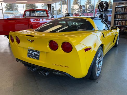 Used 2010 Chevrolet Corvette Grand Sport w/ Preferred Equipment Group image 3