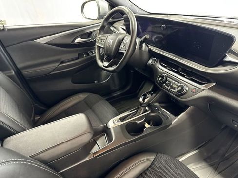 Used 2024 Buick Envista Preferred w/ Convenience I Package image 27