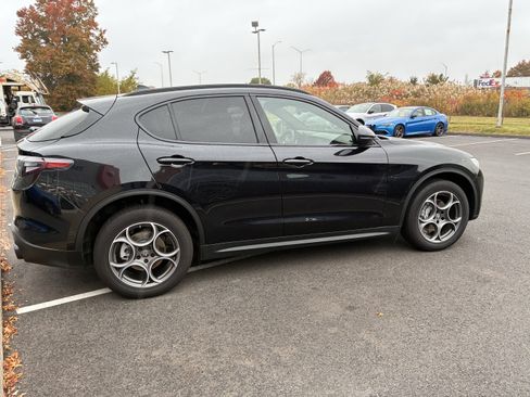 New 2025 Alfa Romeo Stelvio Sprint image 5