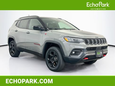 Used 2023 Jeep Compass Trailhawk w/ Trailhawk Elite Group AWD/4WD image 1