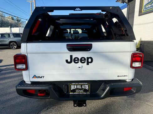 Used 2021 Jeep Gladiator Sport AWD/4WD image 5