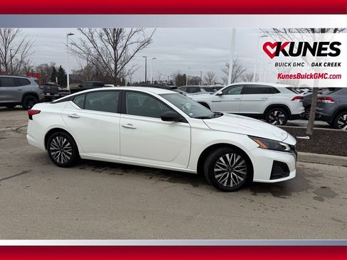 Used 2025 Nissan Altima 2.5 SV image 5