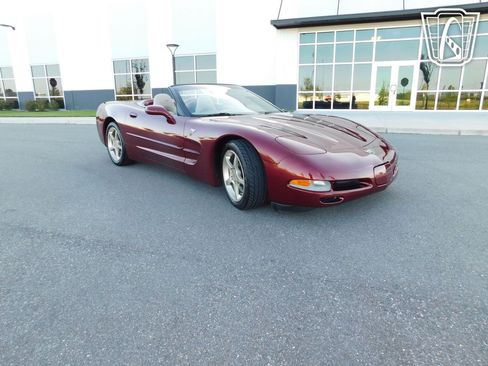 Used 2003 Chevrolet Corvette 50th Anniversary Edition w/ Preferred Equipment Group1 image 6