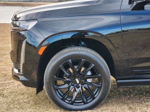 Certified 2024 Cadillac Escalade Sport Platinum w/ LPO, ONYX Package image 8