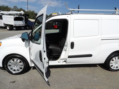 Used 2019 RAM ProMaster City Tradesman SLT image 13