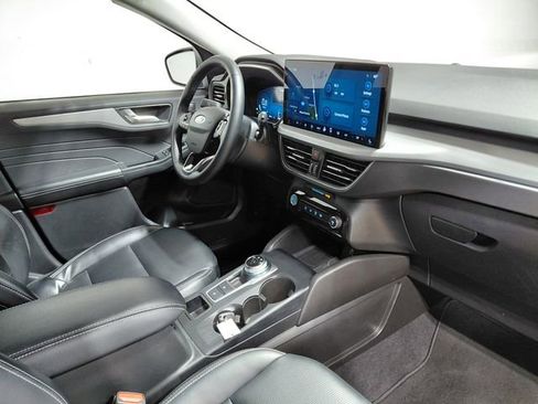 Used 2025 Ford Escape Platinum AWD/4WD image 24