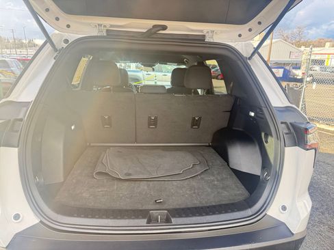 Used 2025 Chevrolet Equinox LT image 31