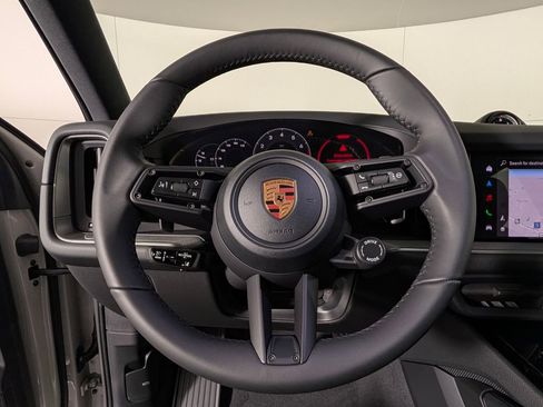 New 2026 Porsche Cayenne image 37
