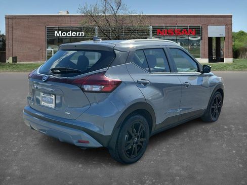 Used 2023 Nissan Kicks SV image 4