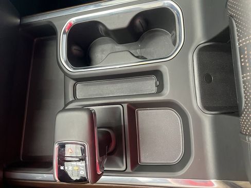 Used 2024 Chevrolet Silverado 1500 High Country w/ Midnight Edition image 28