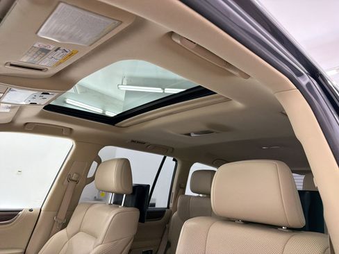 Used 2018 Lexus LX 570 4WD w/ Luxury Package image 14