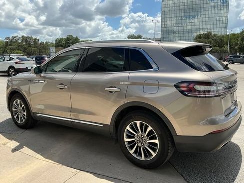 Used 2021 Lincoln Nautilus FWD w/ Equipment Group 101A image 3