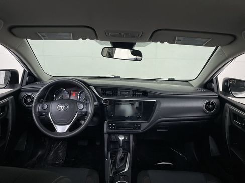Used 2018 Toyota Corolla LE FWD image 26