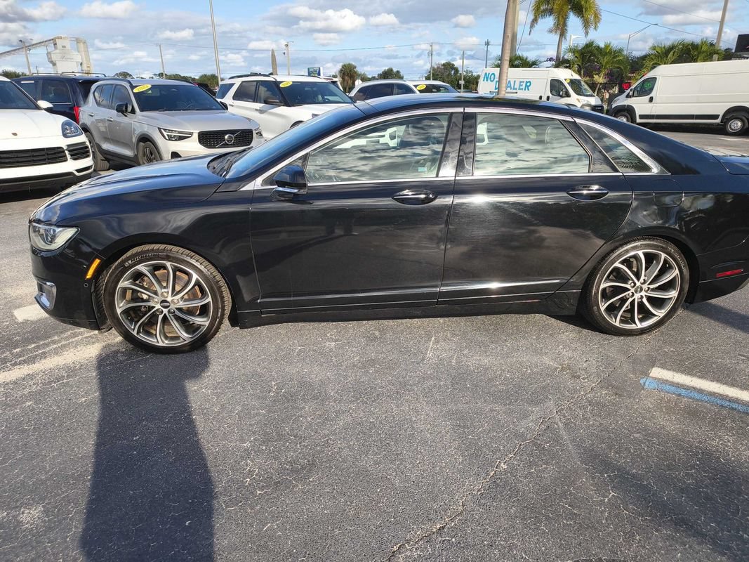 Used 2017 Lincoln MKZ Reserve w/ Luxury Package AWD/4WD image 2