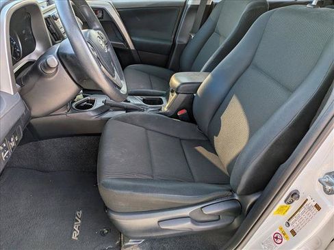 Used 2018 Toyota RAV4 LE w/ Carpet Mat Package FWD image 13