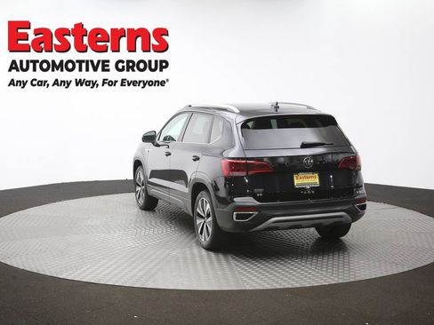 Used 2024 Volkswagen Taos SE FWD image 64