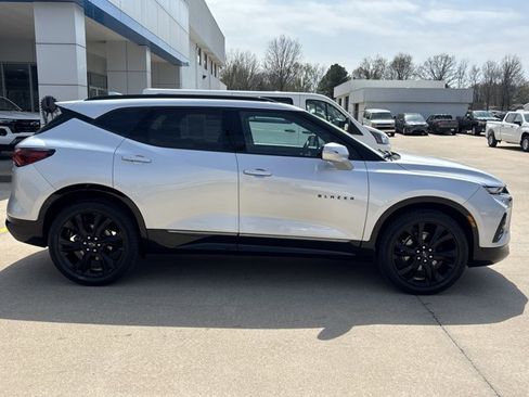 Used 2022 Chevrolet Blazer RS w/ Enhanced Convenience Package image 2