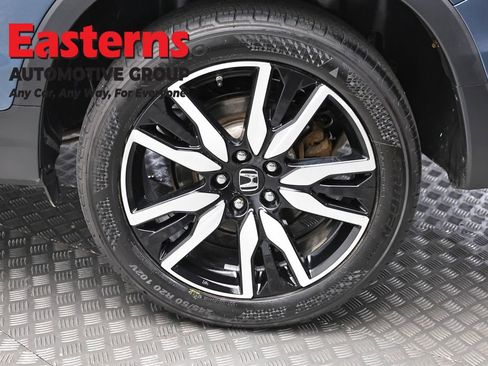 Used 2019 Honda Pilot Touring image 8