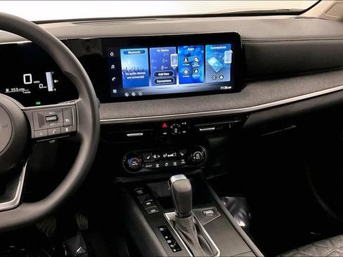New 2026 Nissan Kicks SV w/ Cold Weather Package FWD image 8