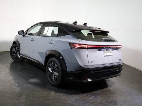 Used 2023 Nissan Ariya AWD/4WD image 2