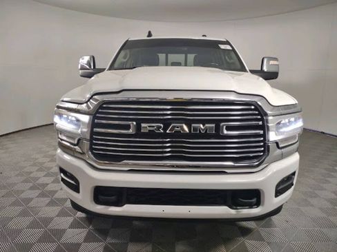 Used 2023 RAM 2500 Laramie AWD/4WD image 9