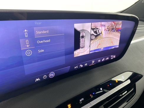 Used 2025 Buick Enclave Preferred image 17