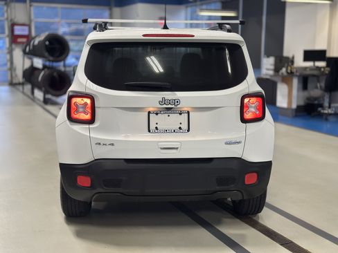 Used 2018 Jeep Renegade Latitude image 5