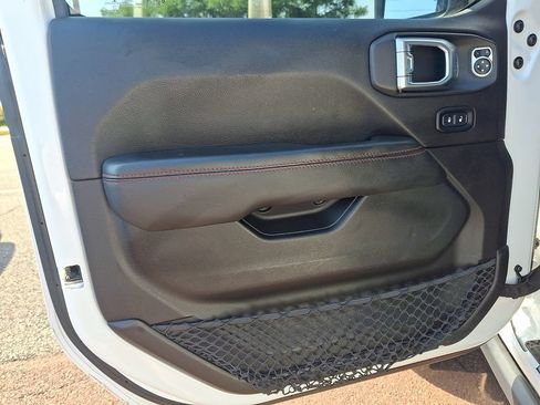 Used 2020 Jeep Gladiator Rubicon w/ LED Lighting Group AWD/4WD image 12