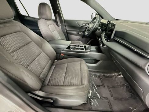 Used 2026 Chevrolet Equinox LT FWD image 28