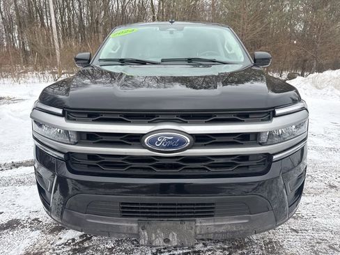 Used 2024 Ford Expedition XLT image 2
