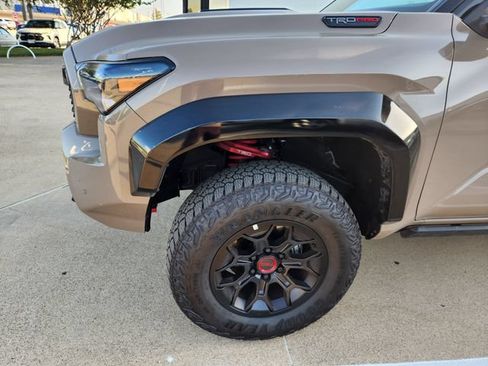 Used 2025 Toyota Tacoma TRD Pro AWD/4WD image 7