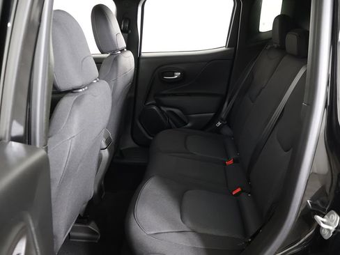 Used 2023 Jeep Renegade Latitude AWD/4WD image 31