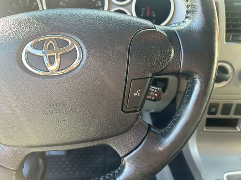 Used 2010 Toyota Tundra Limited image 17