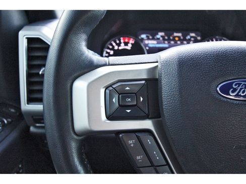 Used 2022 Ford F250 Lariat w/ Black Appearance Package AWD/4WD image 17