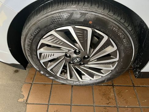 Used 2025 Hyundai Sonata SEL image 24