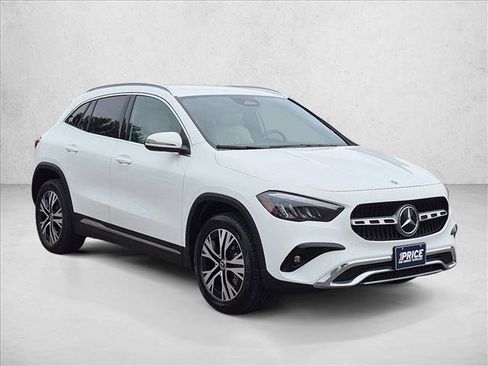 Used 2025 Mercedes-Benz GLA 250 4MATIC image 3