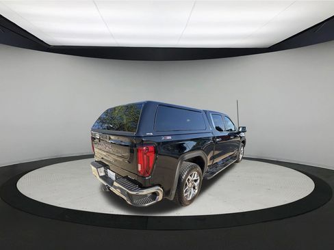 Used 2023 GMC Sierra 1500 SLT w/ SLT Premium Package AWD/4WD image 7