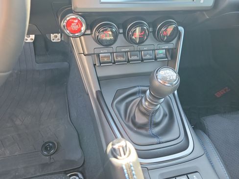 Used 2025 Subaru BRZ tS image 24