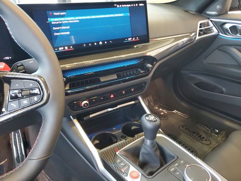 Used 2025 BMW M4 Coupe w/ Executive Package image 28