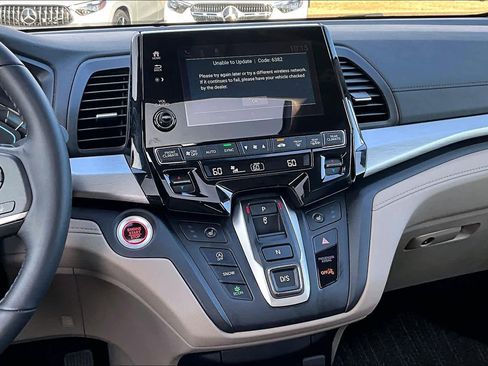 Used 2023 Honda Odyssey EX-L image 6