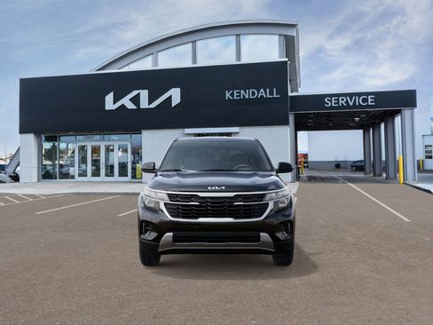 New 2026 Kia Seltos LX image 2