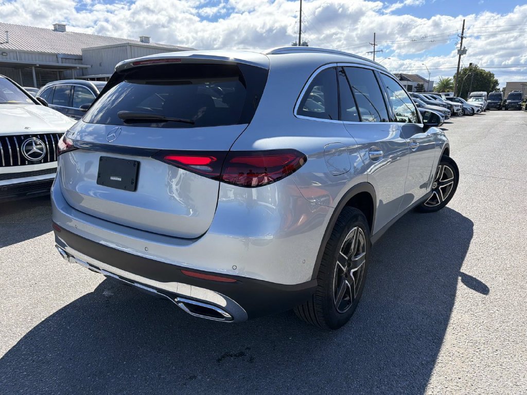 Used 2026 Mercedes-Benz GLC 300 image 7