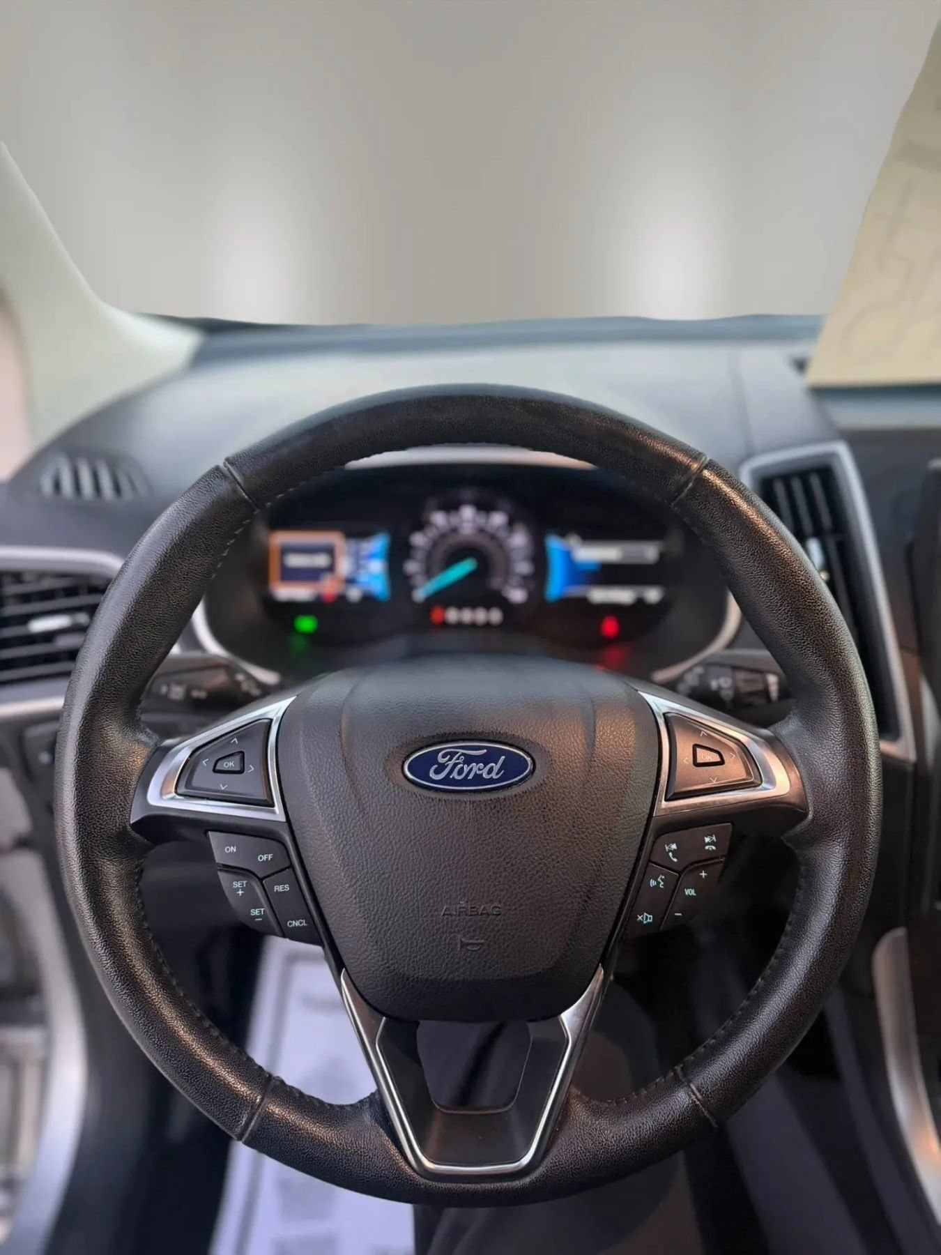 Used 2021 Ford Edge SEL AWD/4WD image 13
