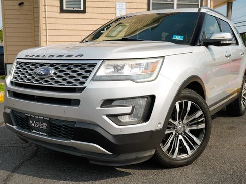 Used 2016 Ford Explorer Platinum AWD/4WD image 9