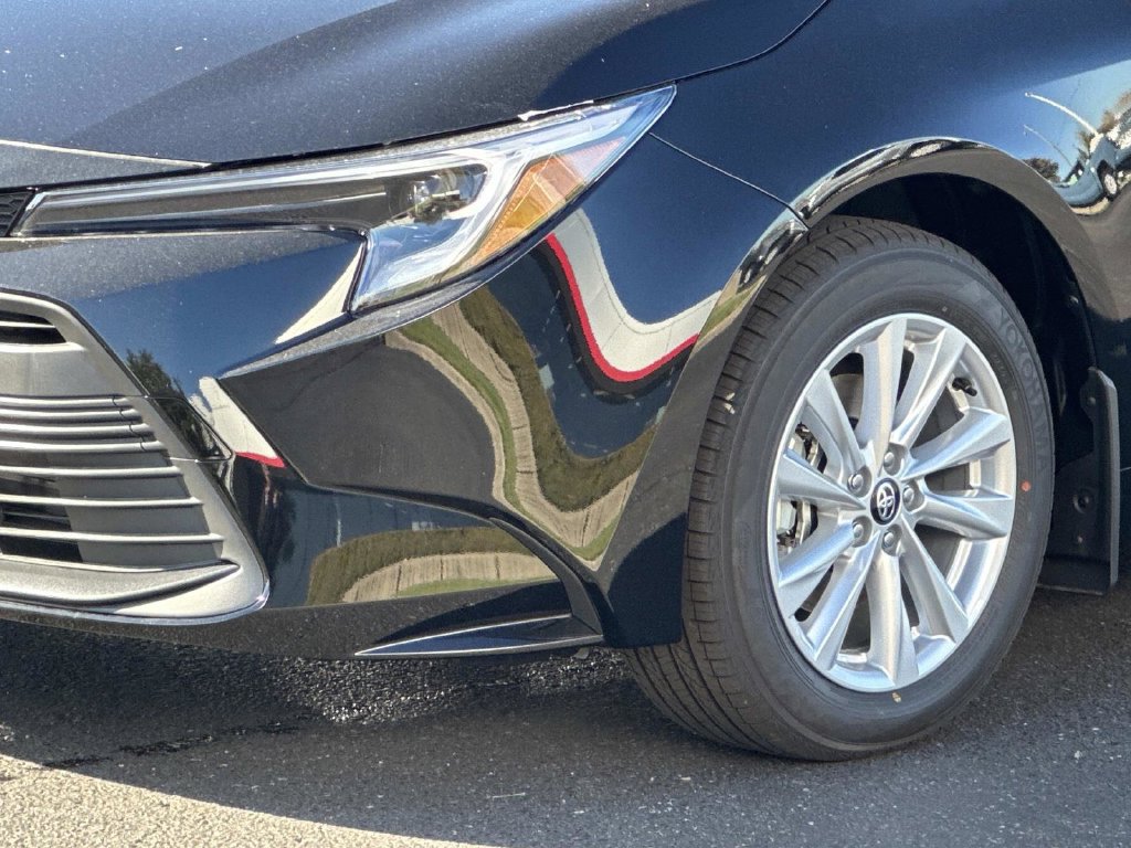 New 2027 Toyota Corolla LE w/ LE Premium Package FWD image 7