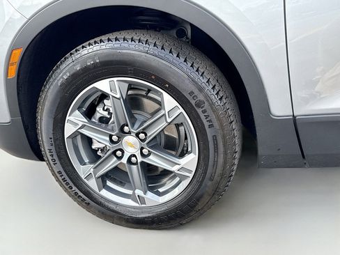 Used 2025 Chevrolet Blazer LT AWD/4WD image 41