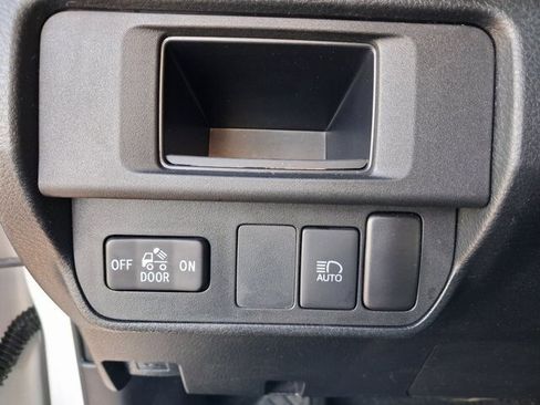 Used 2019 Toyota Tacoma SR5 image 25
