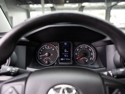 Used 2023 Toyota Tacoma SR AWD/4WD image 13